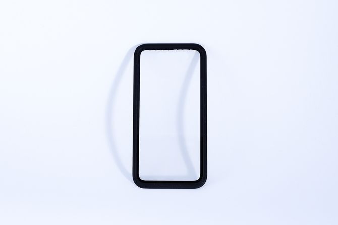 Sello de silicona combinado con vidrio para lograr un efecto impermeable.