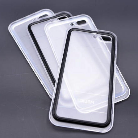 此防水手機殼使用射出成型技術將矽膠防水圈與塑膠殼結合,使防水圈直接附著於塑膠殼上,避免防水圈掉落的風險。