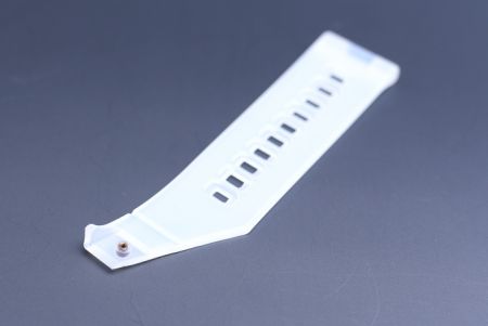 替換式矽膠錶帶。