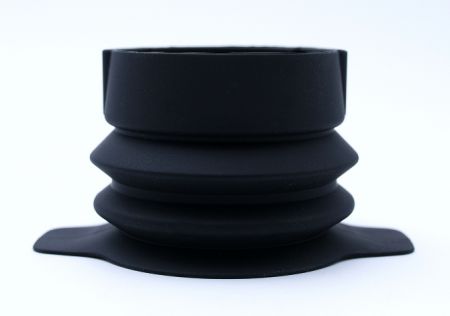 طول الأنبوب القابل للتمدد يزيد عن 20 سنتيمتر.