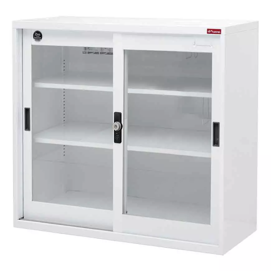 Este armário de arquivo de aço com porta de vidro mantém seus itens à vista, mas seguros para uso em casa, escritório ou fábrica.