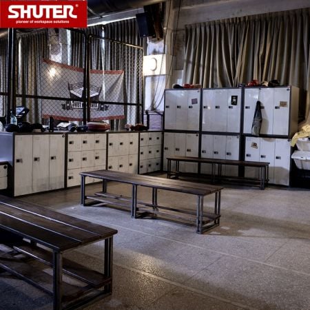 خزانة تخزين معدنية SHUTER في غرفة الملاكمة