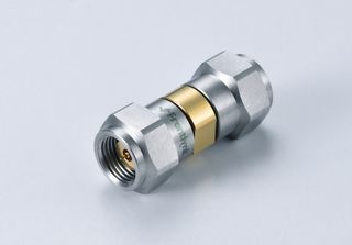 1.35mm 公頭轉公頭轉接器 (90GHz) - 1.35mm 公頭轉公頭轉接器 (90GHz)