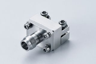 Złącze 1.35mm JACK End Launch - Złącze 1.35mm Jack bez lutowania do PCB, DC DO 90 GHz