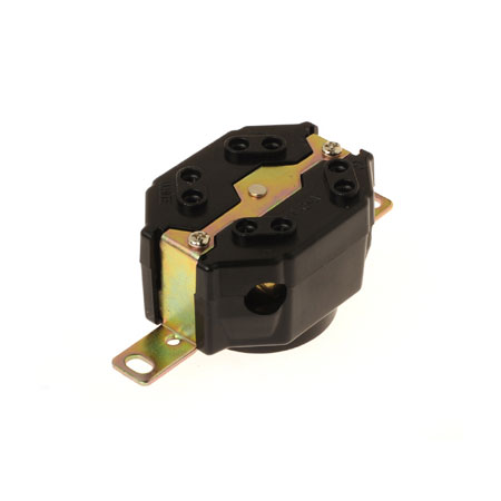 รูปถ่ายของการต่อสายด้านหลังของ AC Receptacle