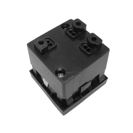 Prise allemande à connexion arrière