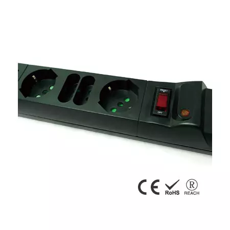 Cable de extensión con 8 tomas de corriente de larga duración italiana/chilena Surge Power - Interruptor de encendido / apagado