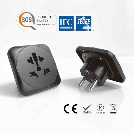 Grounded travel plug adapter