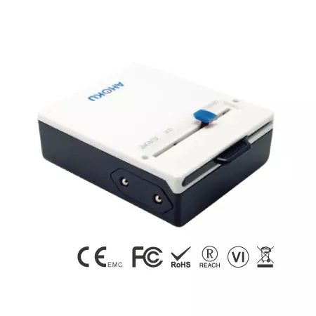 Adaptateur de voyage universel Type C mince avec chargeur USB à quatre ports - Adaptateur de voyage universel Type C mince côté frontal