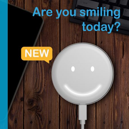 Cargador inalámbrico con interacción del usuario y sonrisa con 15 W de potencia - Cargador inalámbrico con interacción del usuario y sonrisa