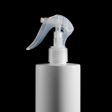 Combinazione di spruzzatore a grilletto e bottiglia
