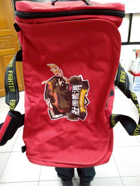 borse di emergenza antincendio della Brigata Volontaria dei Vigili del Fuoco di Yilan Zhuangwei