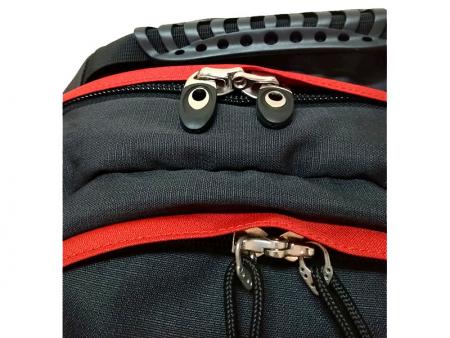 Lockable zippers for the main and front compartments.
