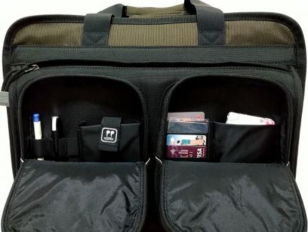 前內磁條口袋。