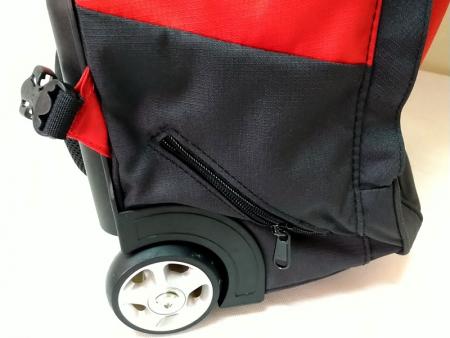 Hidden wheel cover to stay away the dirt when wearing it.