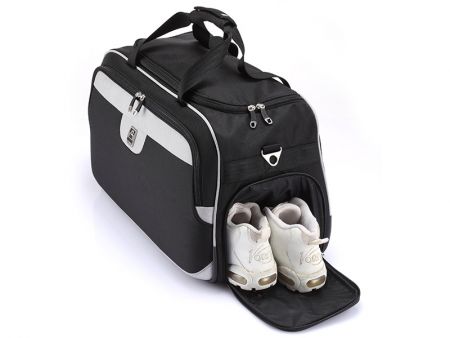 旅行袋 - 旅行袋側邊有鞋袋。