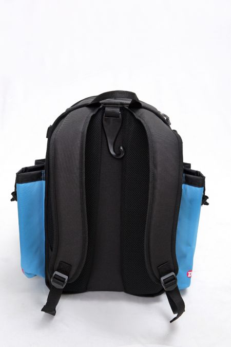 塑鋼掛勾,可以掛在球場鐵網上