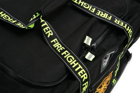 شريط سحب سحاب عاكس