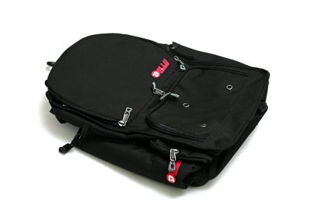 背包不使用時,可以摺疊收納