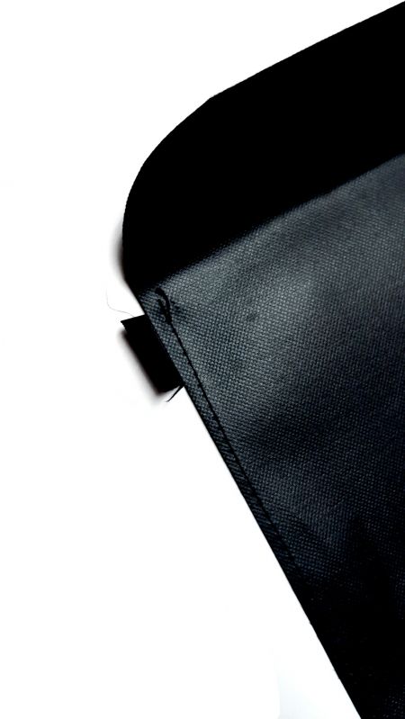 Vista posteriore della cucitura della tasca piatta con strato di rinforzo