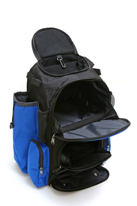 Trzy kieszenie z widokiem na zewnątrz