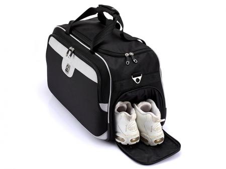 Skofack helt separerat från huvudfacket.