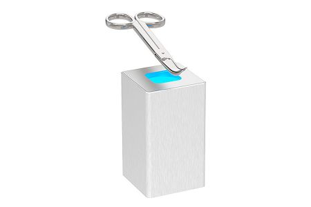 DT-10 scanning DPM codes on surgical instrument – optimized for UDI compliance.