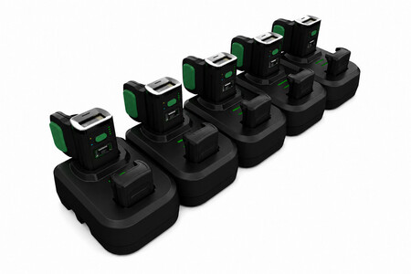 Connect up to 5 chargers for 10 charging bays using one power block.