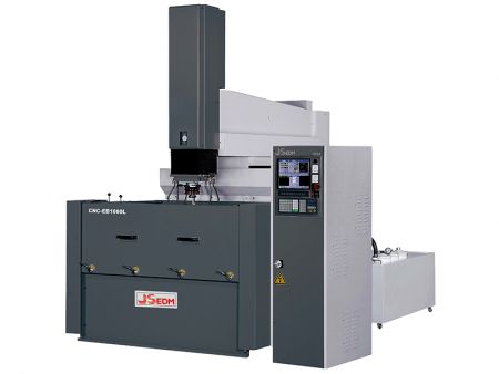 Kolon Hareketli Tip CNC EDM XYZ Seyahat 1000 / 600 / 500 - EB1060L, kullanıcıların orta boy kalıpları işleyebilmesini sağlayan hareketli kolon tipi CNC EDM makinesidir.