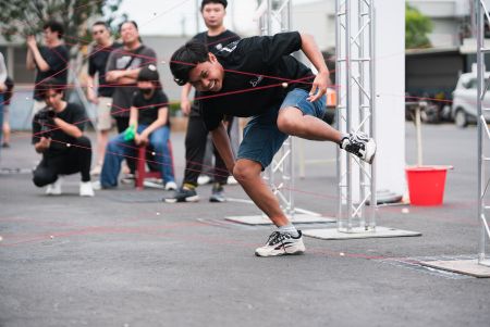 趣味競賽-突破封鎖線