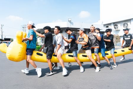 Racing Caterpillar Team Yellow