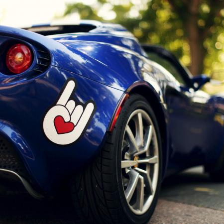 Виниловые наклейки для автомобилей - применение пленки из ПВХ