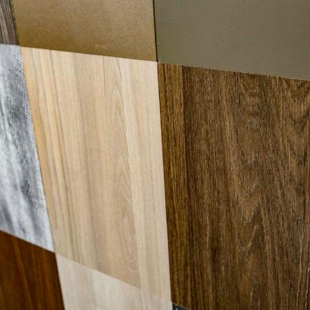 Pisos de PVC con textura de madera - Aplicaciones de PVC