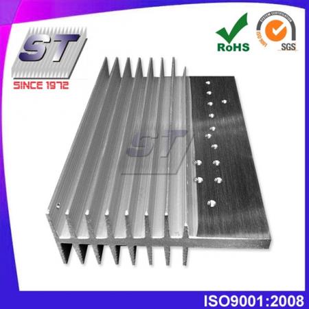 Dissipateur de chaleur en aluminium pour l'industrie automobile 90,2 mm × 35,0 mm