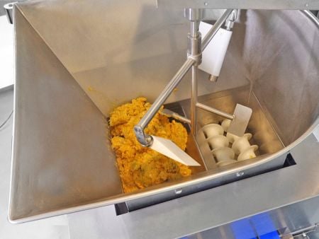 Et fyldningssystem er designet til enten enkeltlinje- eller dobbeltlinjeproduktion