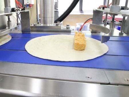 ANKO birçok farklı doldurma tarifini test etti; bu, acılı peynirli tavuk doldurmasıdır