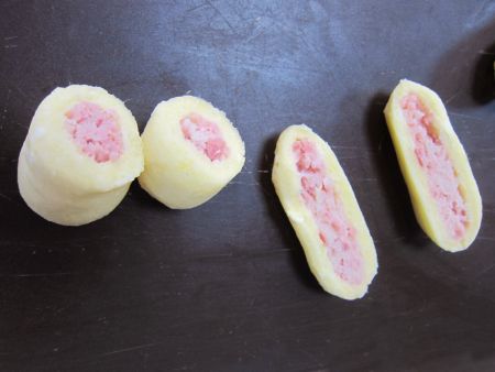 ANKO menguji produk dengan rasio adonan dan isian yang berbeda untuk klien kami.