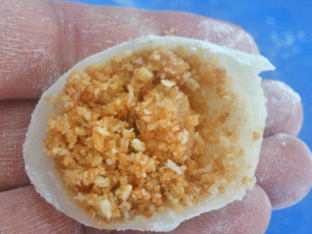 ANKO'nun SD-97W Makinesi, ince hamurlu ve zengin dolgulu Mükemmel Glutensiz Pirinç Topları yapar