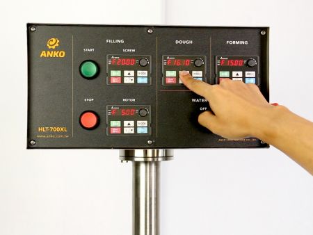 Дизайнът на контролната панела на машината на ANKO е прост и лесен за употреба