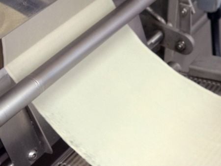 Après les ajustements de ANKO, les enveloppes de rouleaux de printemps sont fabriquées en douceur