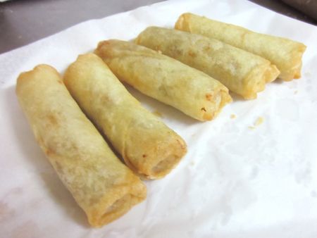 Na het frituren hebben de Spring Rolls precies de textuur die de klant van ANKO wenste