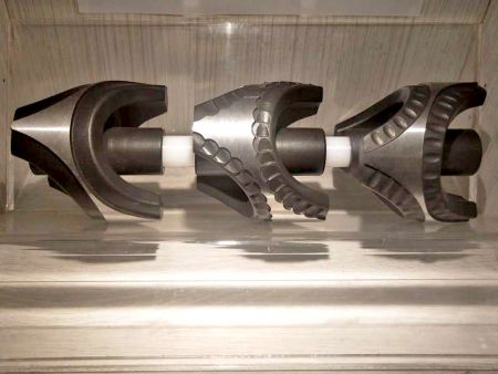 Is féidir éagsúlacht meilte a úsáid chun táirgí le priontaí éagsúla a tháirgeadh