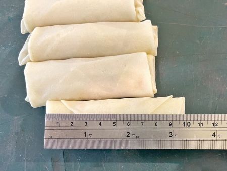 Svaki Cheese Roll je 10cm (3.94 inča)