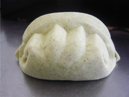 Een nauwere blik op de zojuist geproduceerde Gyoza door de machine van ANKO