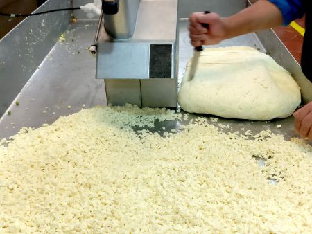 پر کردن پنیر دست ساز (پنیر تازه)