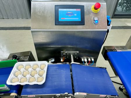 Nếu trọng lượng sản phẩm cuối cùng không nằm trong khoảng đã đặt, nó sẽ bị từ chối.