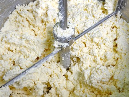 Nó cũng có thể xử lý nhân phô mai có độ nhớt cao