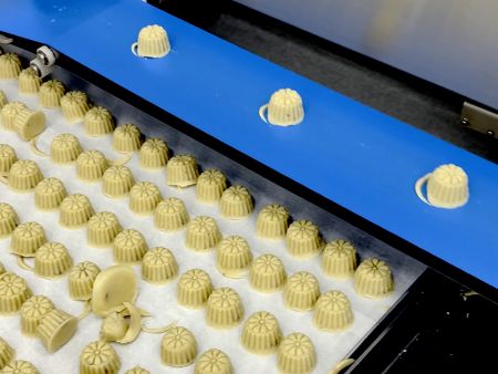 Problemen met het vormen en ontmallen van Maamoul die leiden tot een slechte productuitstraling