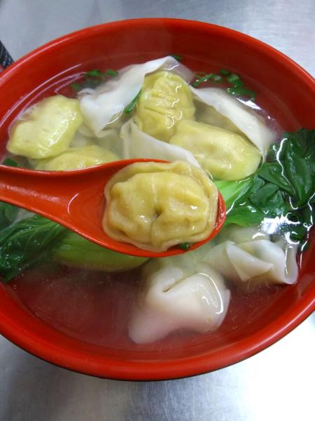 Maschinell hergestellte Wontons