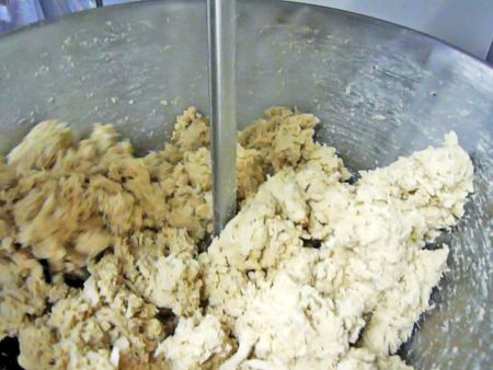 Bland vegansk fyld i fyldtragten